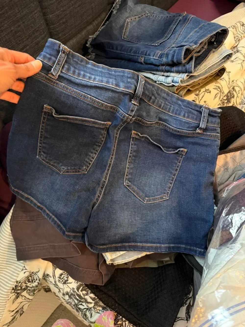 ENJEAN Denim Shorts in Dark Blue
